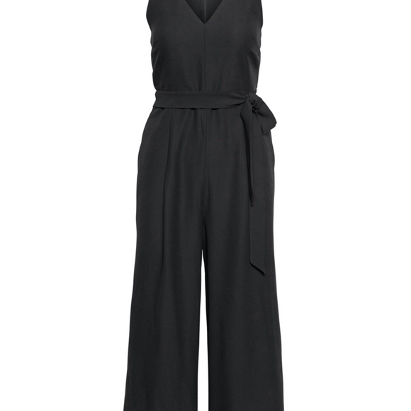 NWT BANANA REPUBLIC Black V-Neck Jumpsuit - Picture 3 of 3